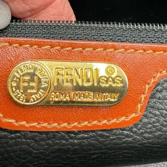 Fendi-Authentic- Pecan Canvas Boston Bag Brown / Black - Picture 6 of 16